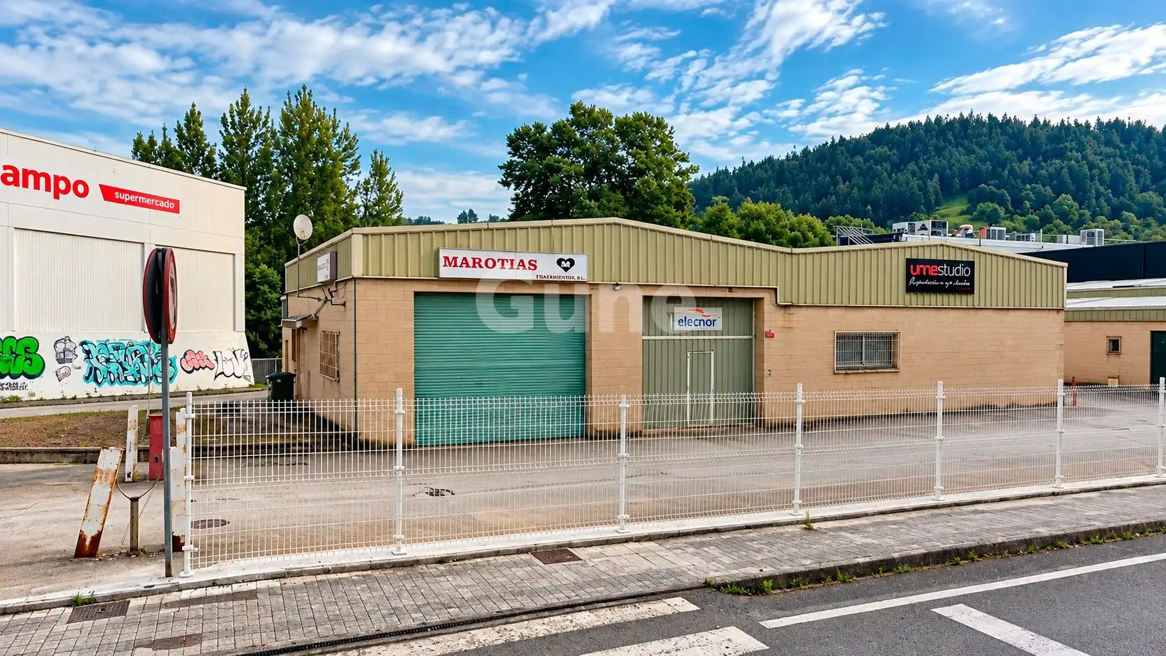 Local comercial de lloguer a Zaldibibidea