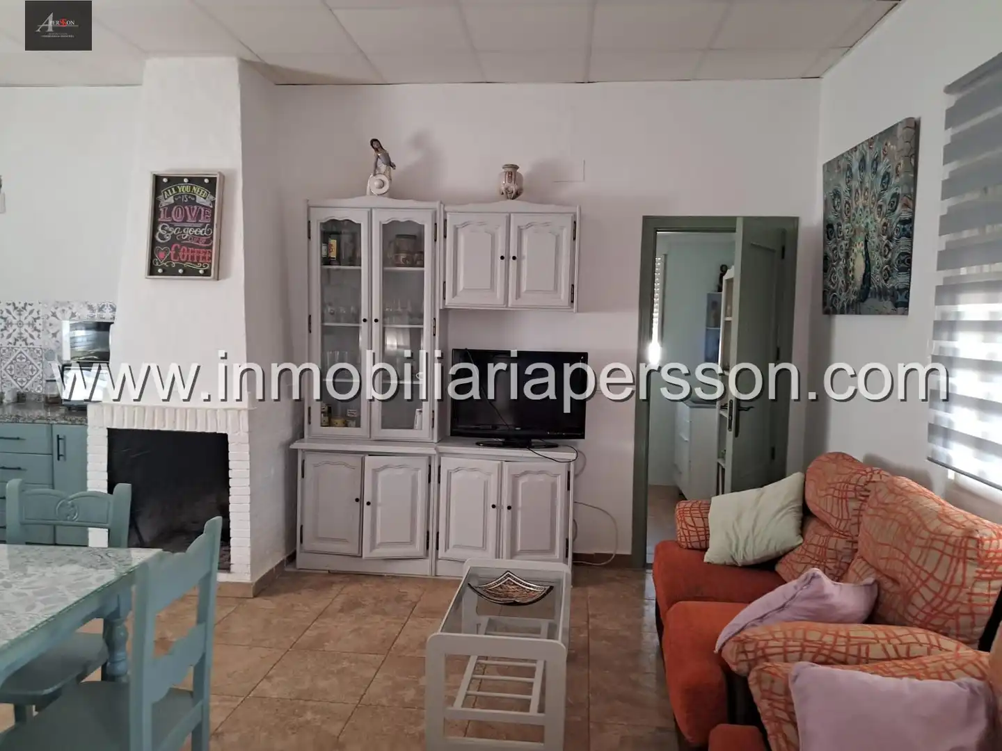 Sala d'estar de Finca rústica en venda en Fuente Palmera amb Aire condicionat, Piscina i Moblat