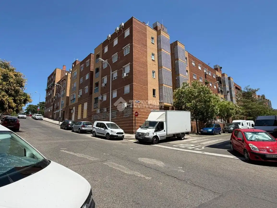 Vista exterior de Pis en venda en Madrid amb Aire condicionat i Calefacció