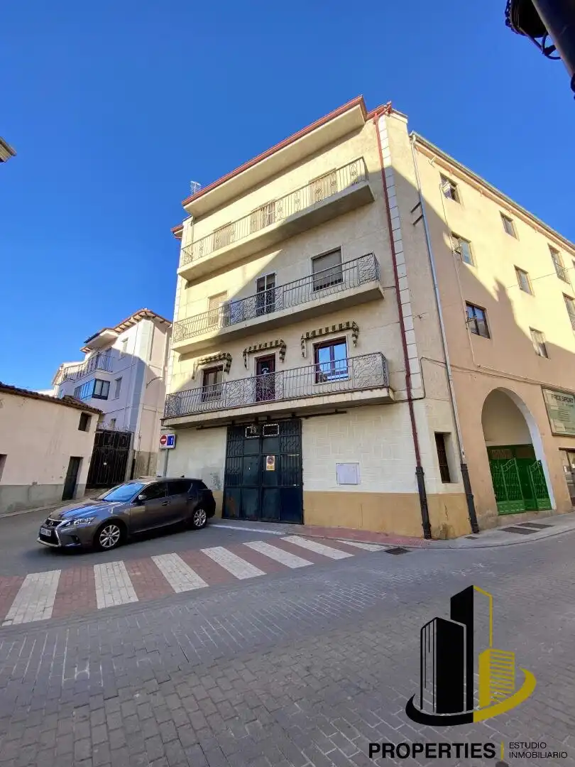 Residencial con ascensor en venta en Guijuelo, imagen 2