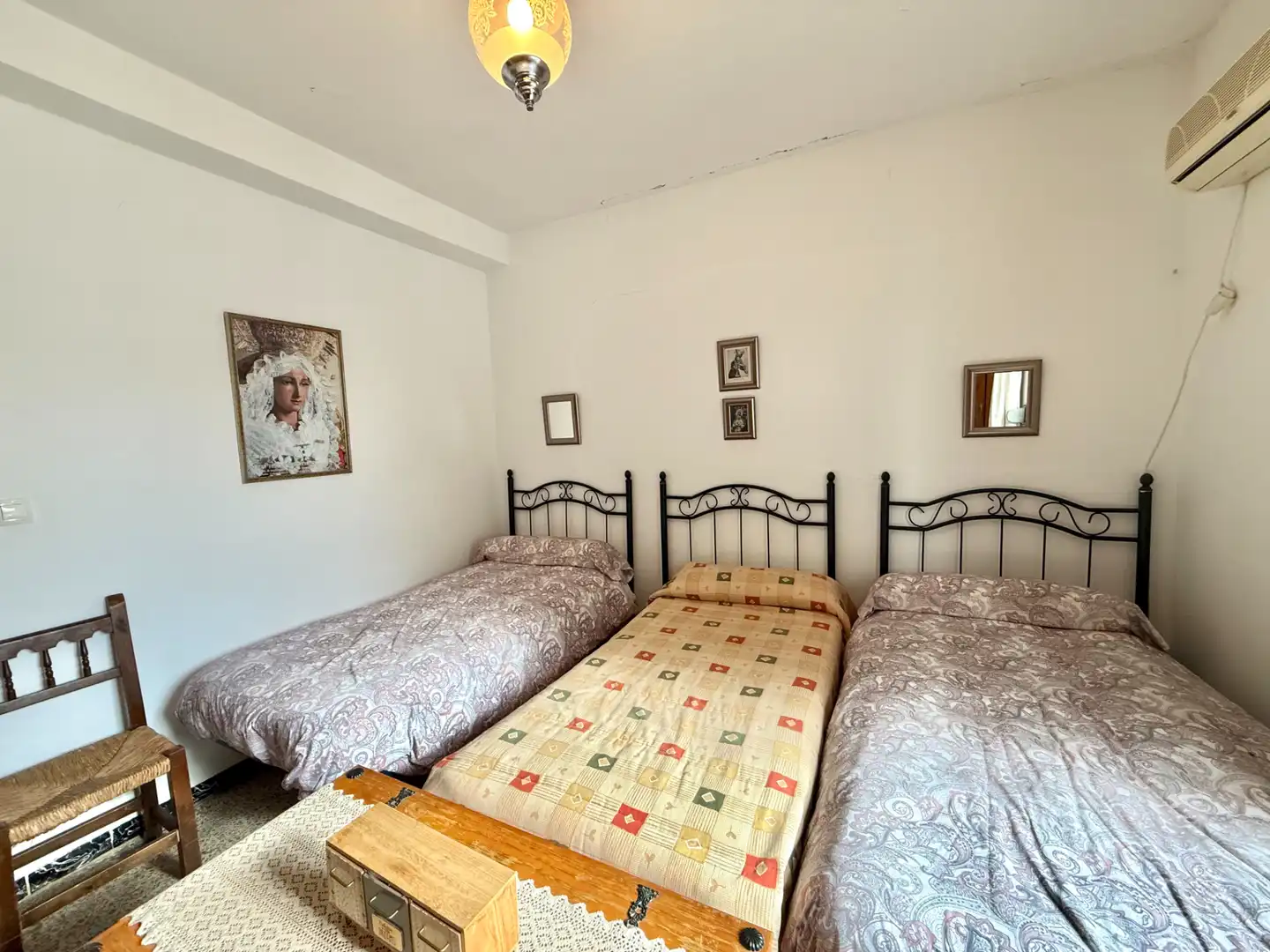 Dormitori de Casa o xalet en venda en Alcalá de Guadaira amb Aire condicionat, Calefacció i Jardí privat