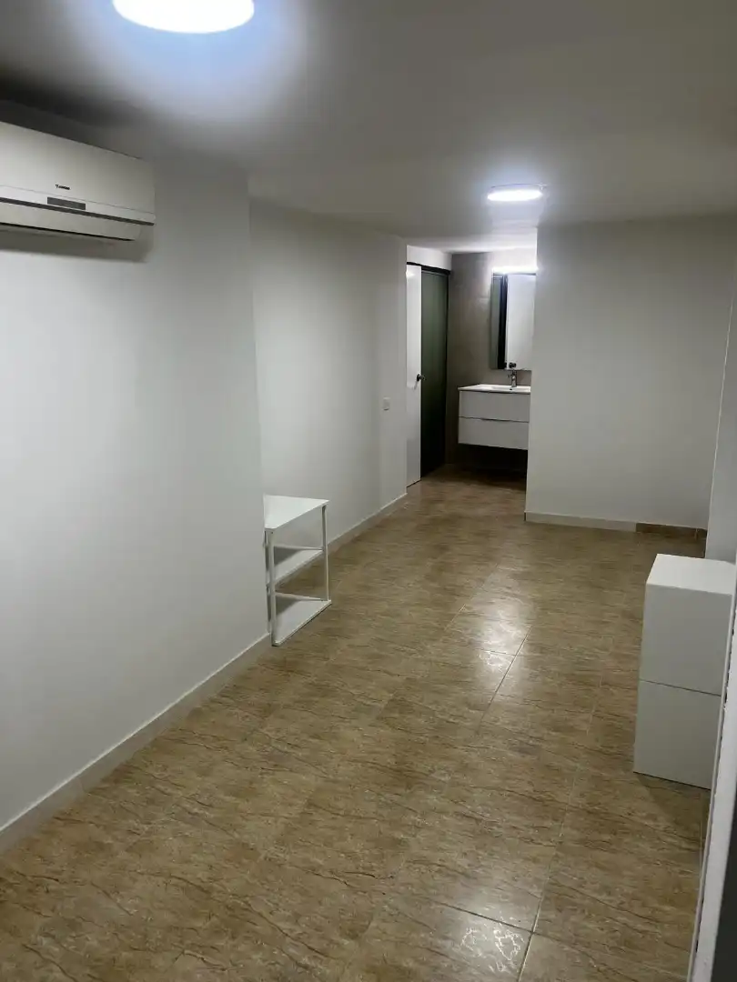 Local comercial en venda a Carrer de Martí Molins, imagen 4