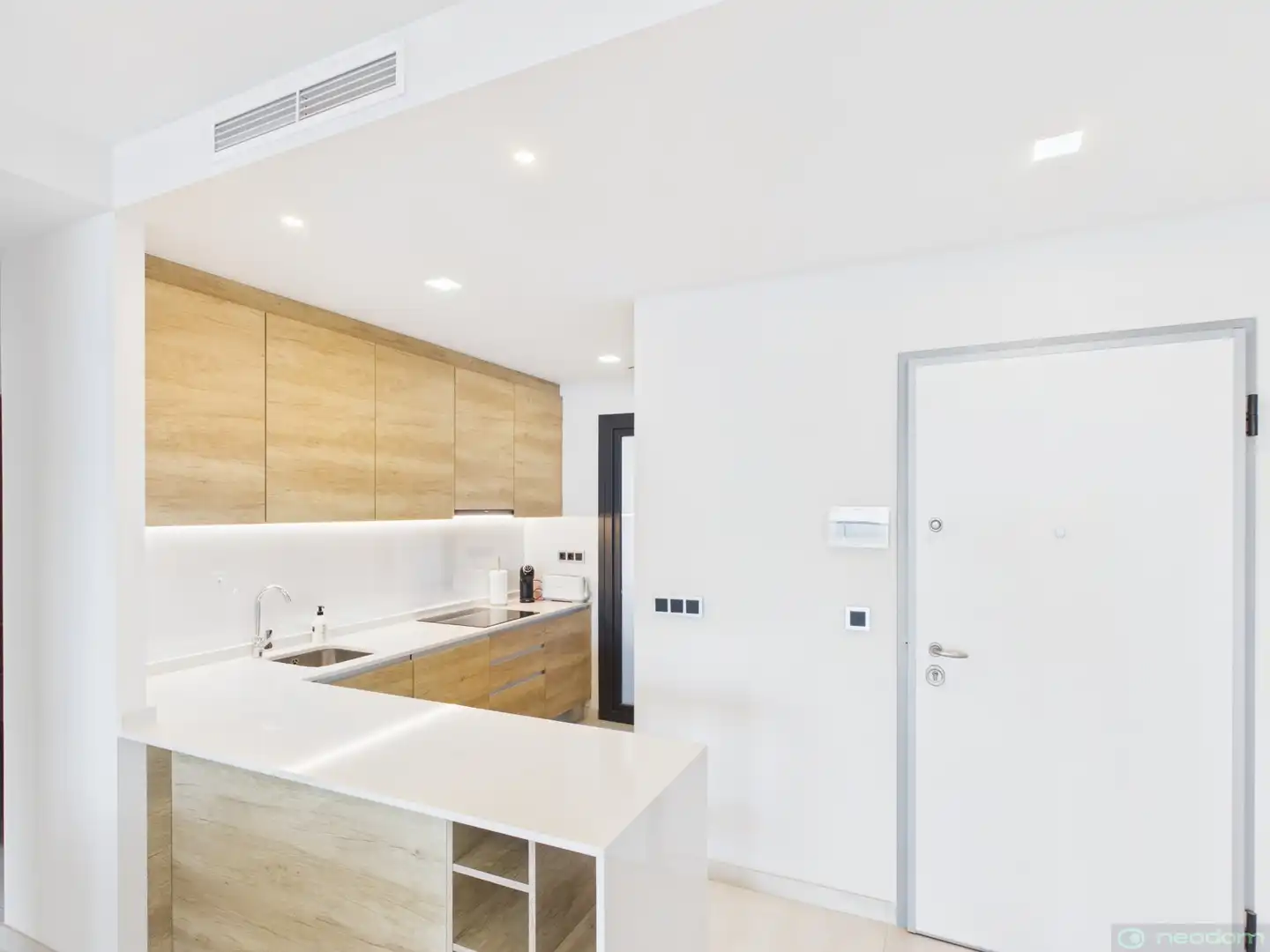 Küche von Wohnung zur Miete in Benidorm mit Klimaanlage, Heizung und Terrasse