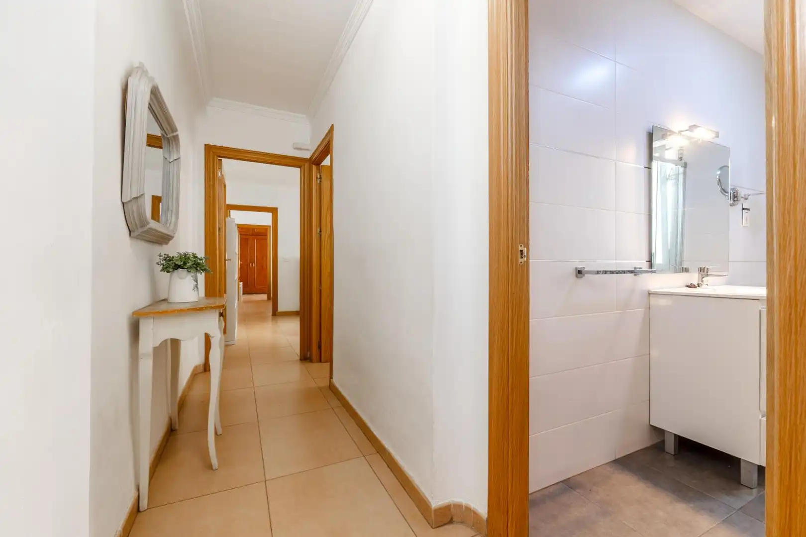 Wohnung zum Verkauf in Granada mit Klimaanlage
