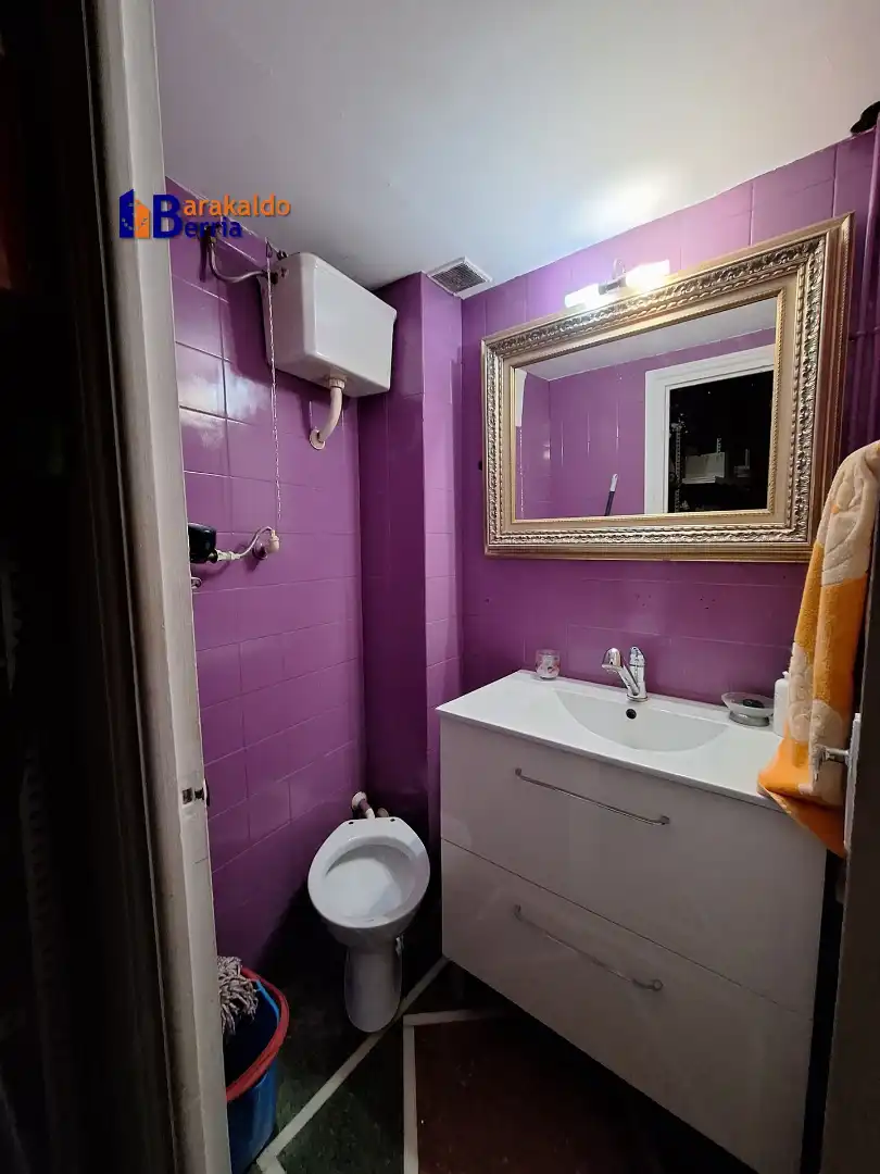 Bany de Local de lloguer en Barakaldo 