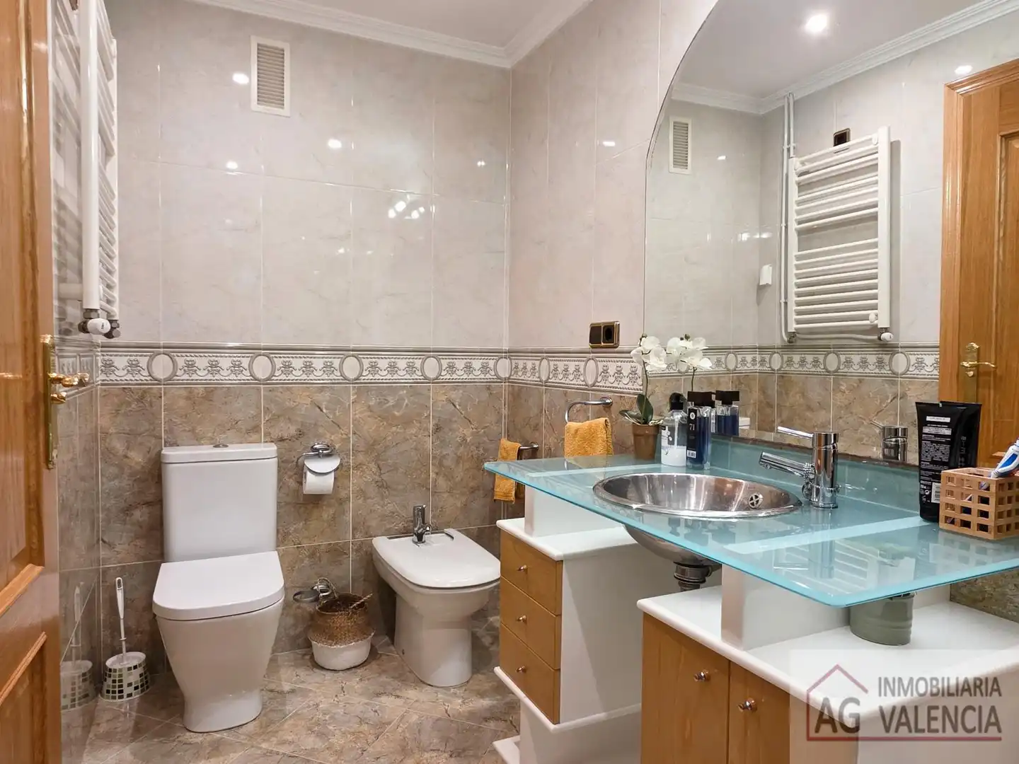 Baño de Piso de alquiler en Almenara con Aire acondicionado, Calefacción y Amueblado