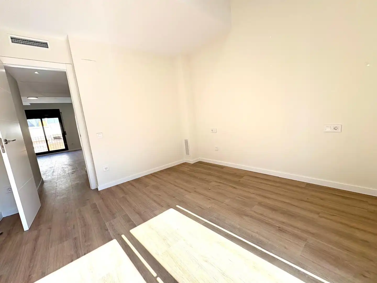 Habitación de Ático en venta en Santa Perpètua de Mogoda con Aire acondicionado, Calefacción y Parquet