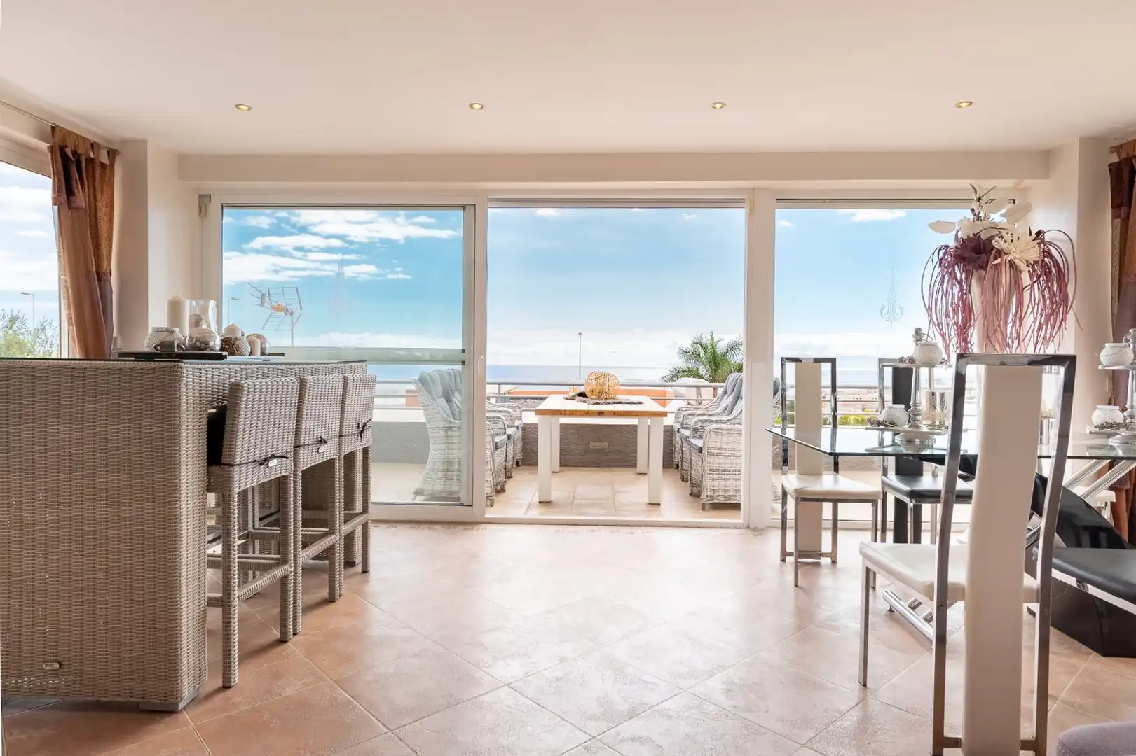 Villa con piscina in vendita a Costa Adeje, imagen 2