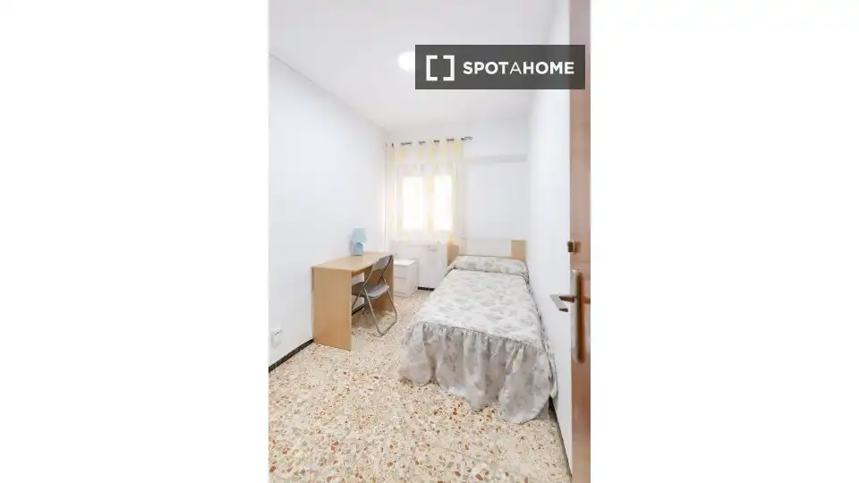 Schlafzimmer von Wohnung zur untervermieten in Elche / Elx mit Klimaanlage, Heizung und Möbliert