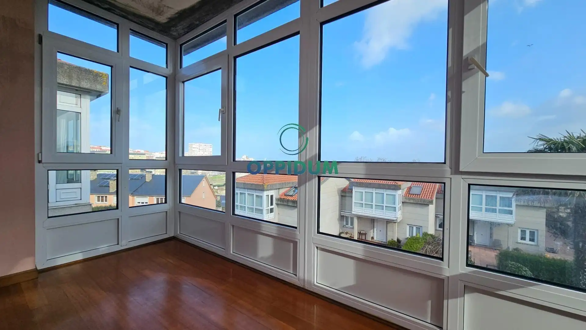 Terrassa de Casa adosada en venda en A Coruña Capital  amb Calefacció, Jardí privat i Terrassa
