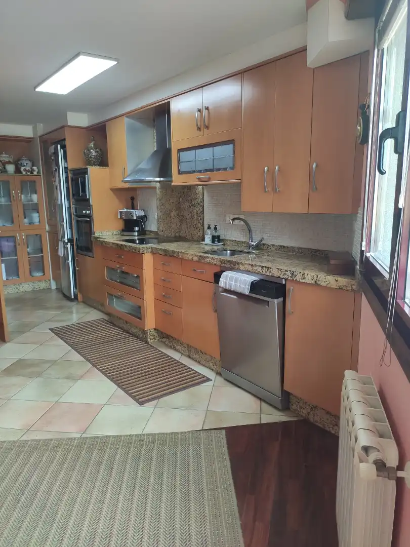 Cocina de Dúplex en venta en Arteixo con Calefacción, Parquet y Terraza
