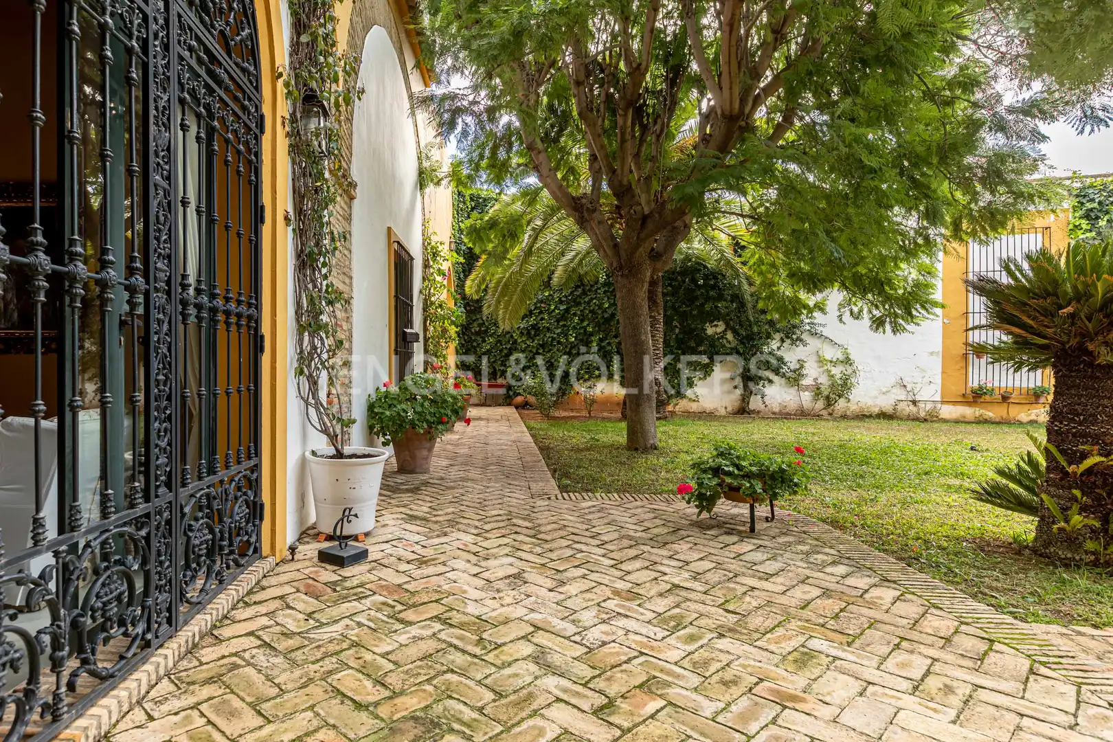 Jardín de Casa o chalet en venta en Umbrete con Calefacción, Jardín privado y Piscina