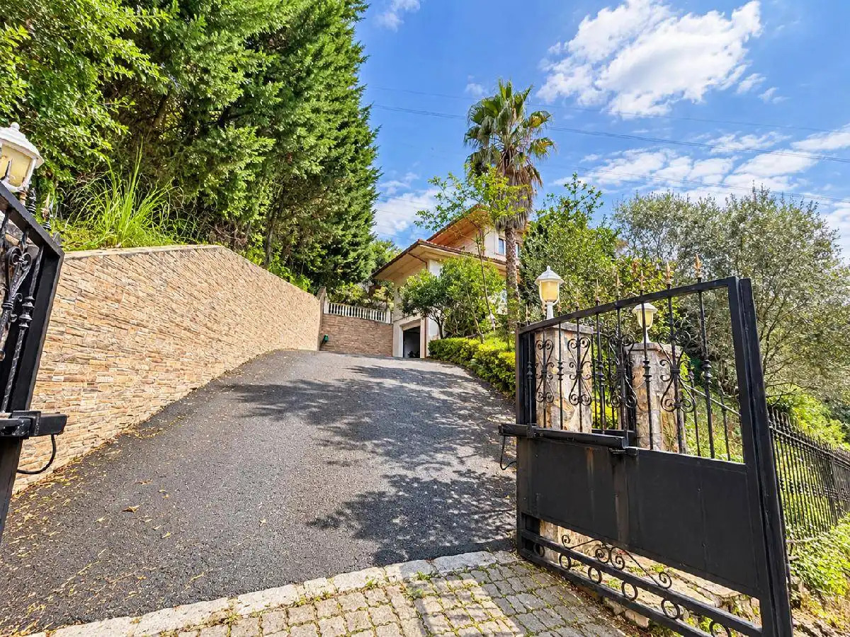 Villa mit Pool zum Verkauf in Mungia