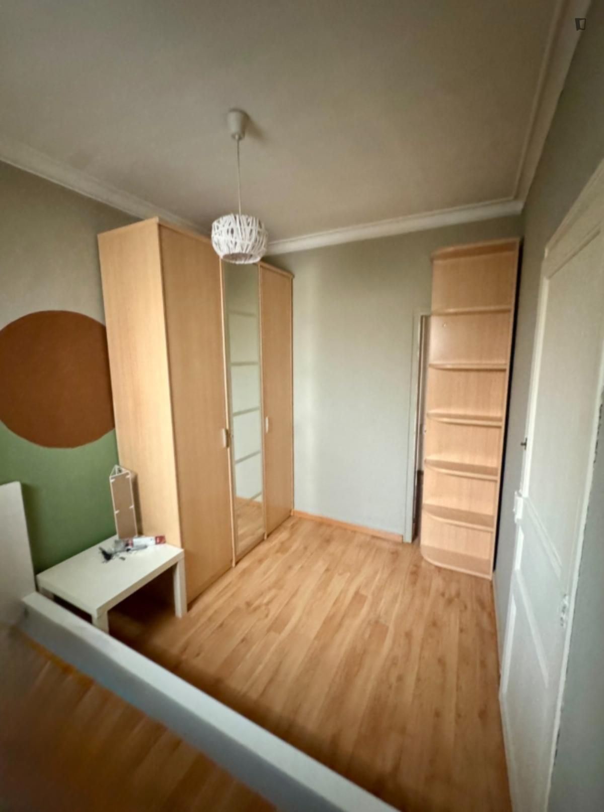 Dormitori de Apartament per a compartir en  Barcelona Capital amb Moblat, Forn i Microones