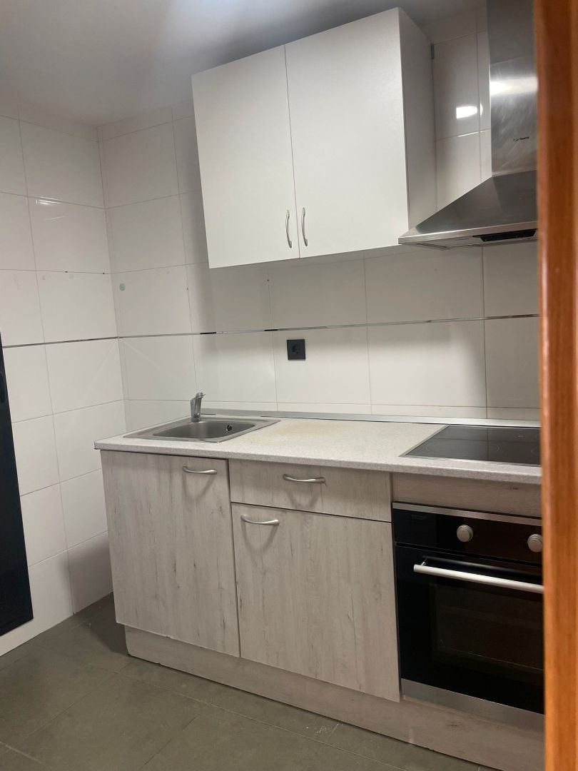 Kitchen of Flat to rent in Molina de Segura  with Parquet flooring, Storage room and Oven