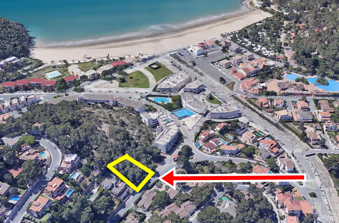 Terreno residencial en venta en Carrer Ripollès 15