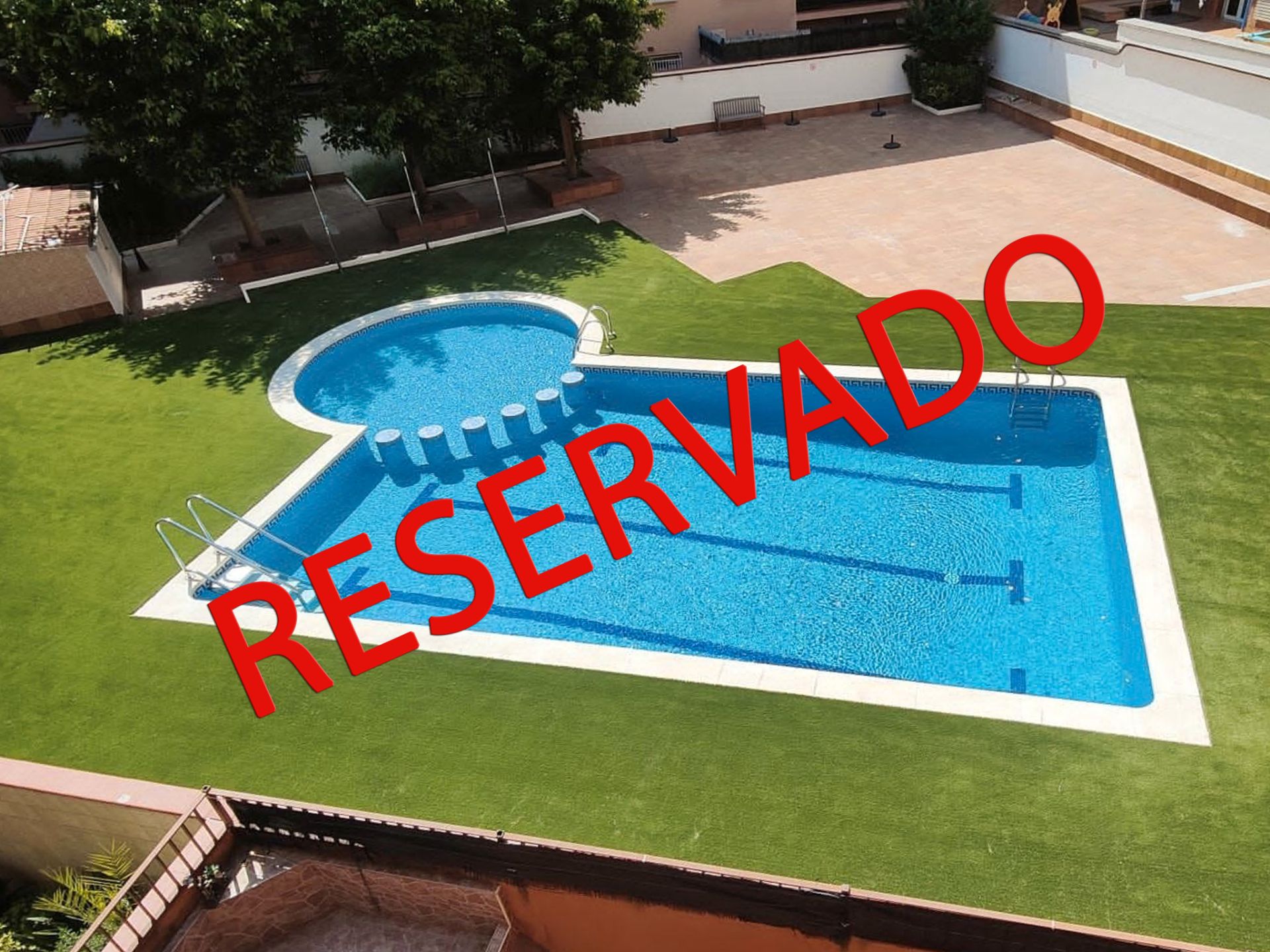 Piscina de Pis en venda en Barberà del Vallès amb Aire condicionat, Calefacció i Forn
