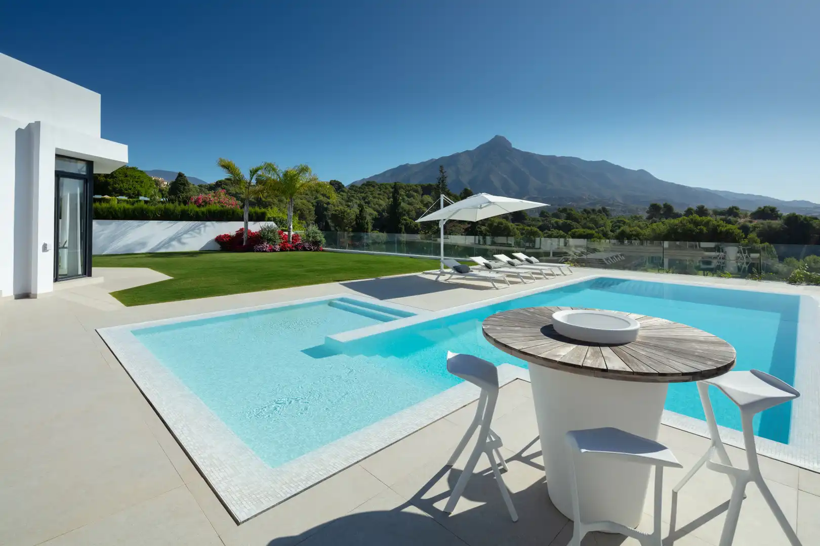 House with pool for sale in Marbella Centro, imagen 3