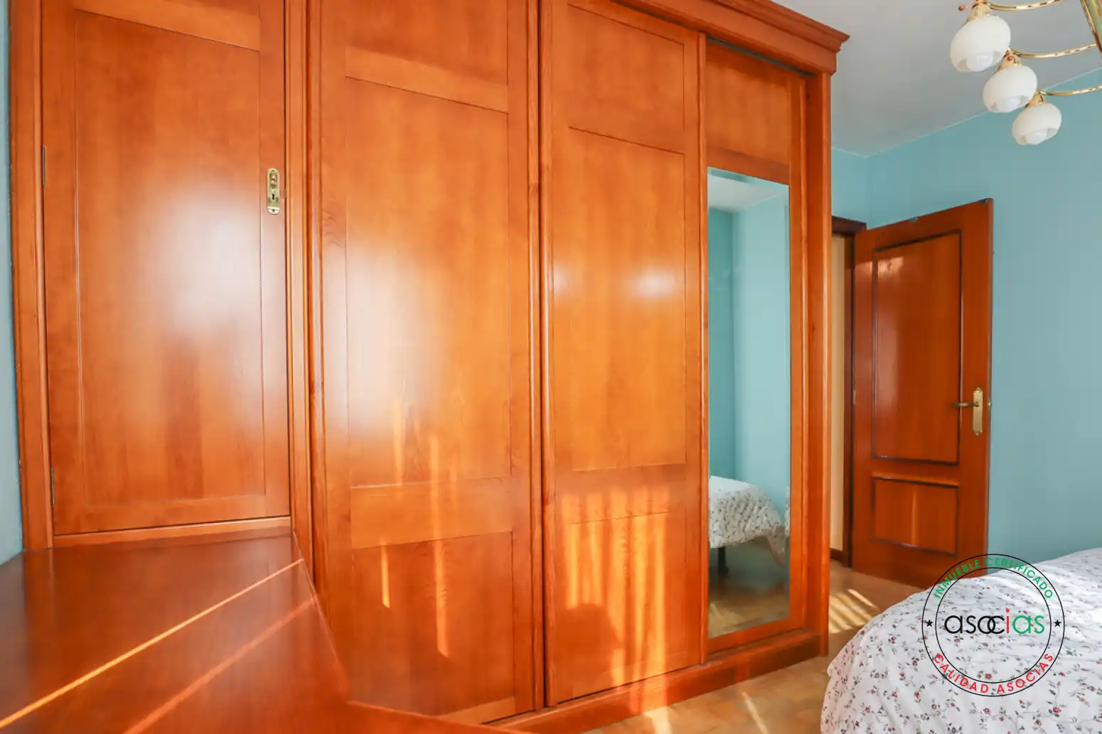 Dormitori de Pis en venda en Siero amb Calefacció, Parquet i Moblat