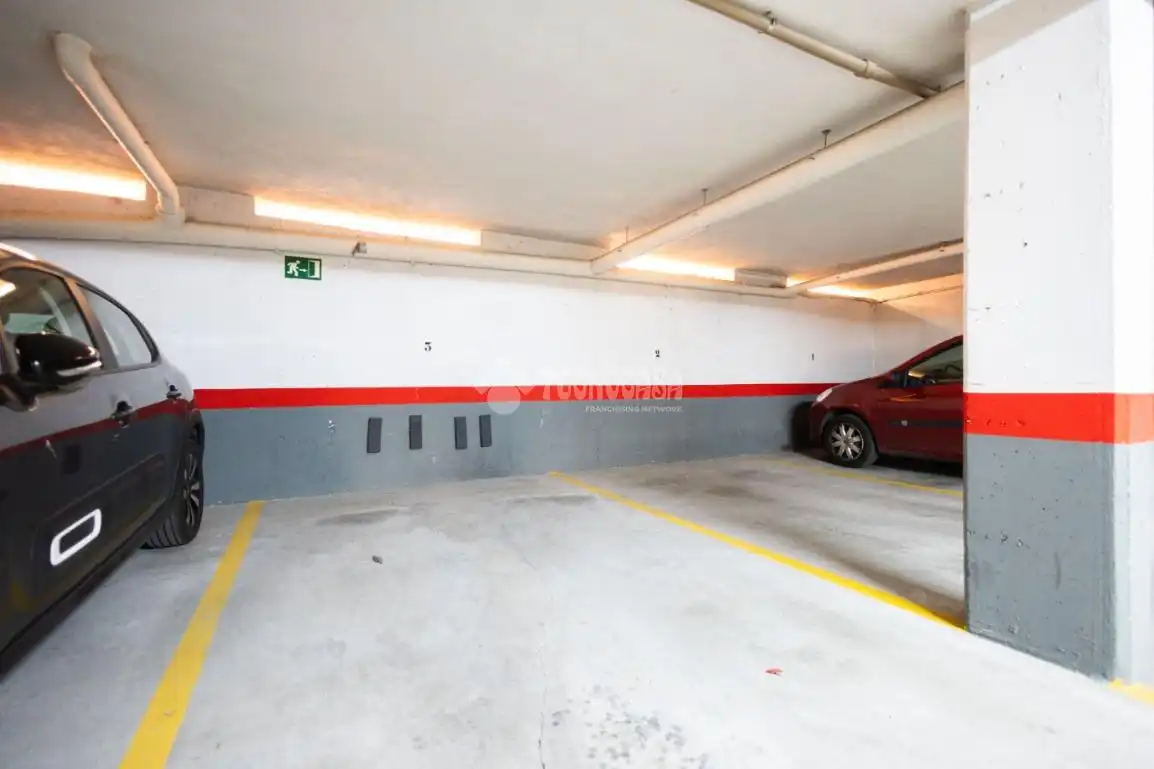 Parking de Piso en venta en Castellanos de Moriscos con Calefacción, Terraza y Trastero
