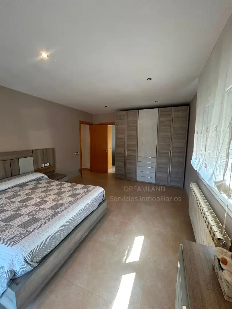 Dormitori de Casa o xalet en venda en La Pobla de Claramunt amb Aire condicionat, Calefacció i Jardí privat