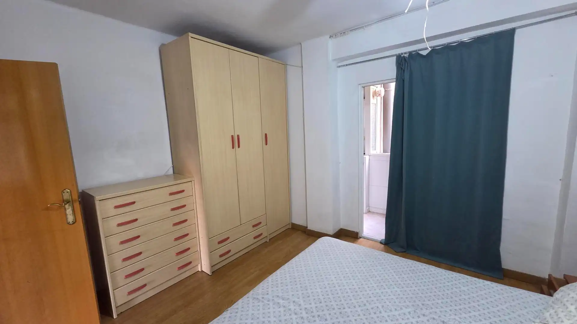 Habitación de Piso en venta en Valencia con Aire acondicionado y Balcón