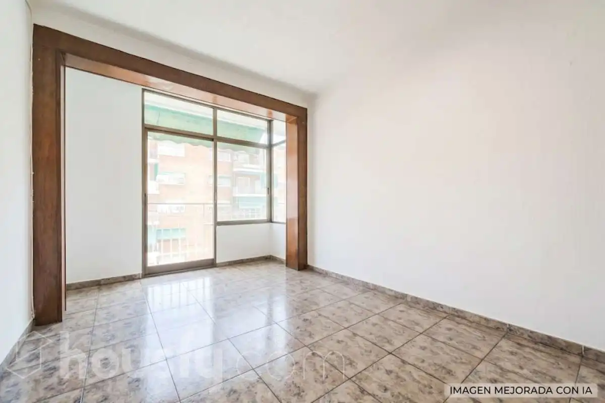 Dormitori de Pis en venda en Barcelona amb Aire condicionat i Balcó