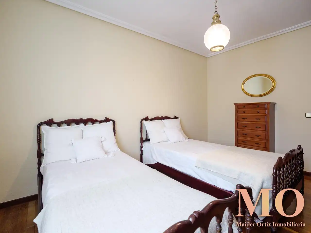 Habitación de Piso en venta en Arrasate / Mondragón con Calefacción, Terraza y Trastero
