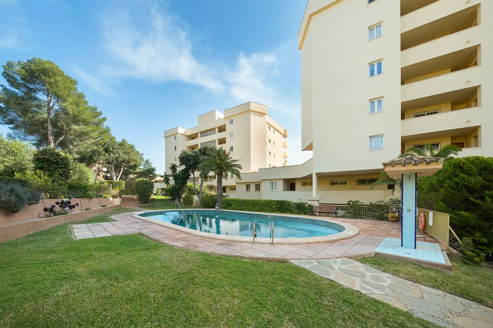 Piscina de Apartament en venda en Calvià amb Aire condicionat, Calefacció i Jardí privat