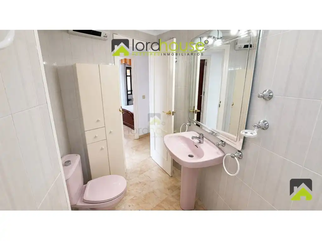Piso con ascensor en venta en Calle Jose Mouliaa 55, imagen 34
