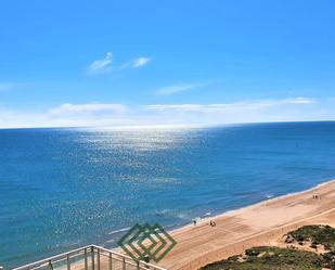 Exterior view of Attic to rent in  Valencia Capital  with Air Conditioner, Terrace and Balcony