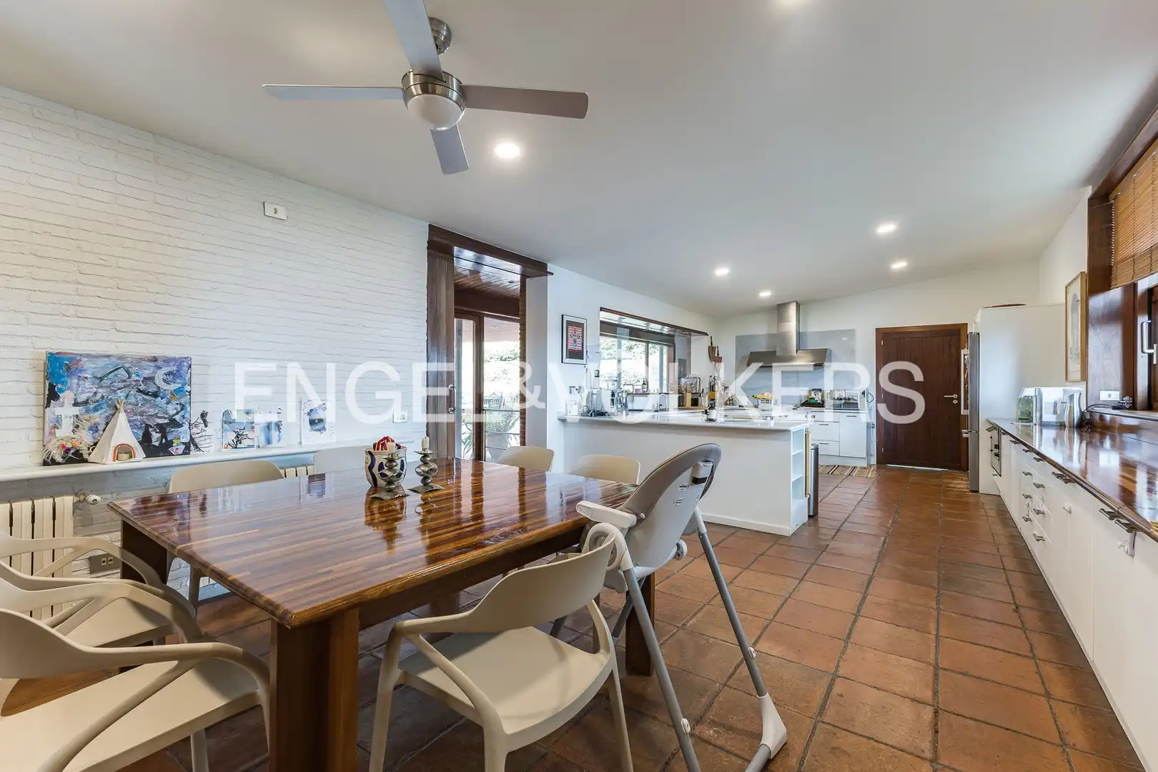 Comedor de Casa o chalet en venta en Barcelona con Aire acondicionado, Calefacción y Jardín privado