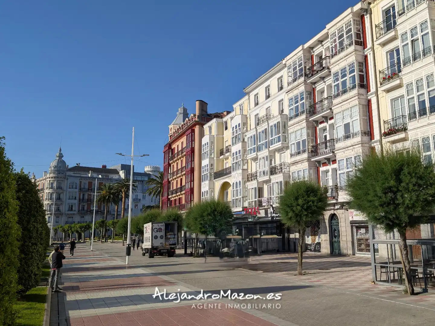 Vista exterior de Piso en venta en Castro-Urdiales con Aire acondicionado, Calefacción y Terraza