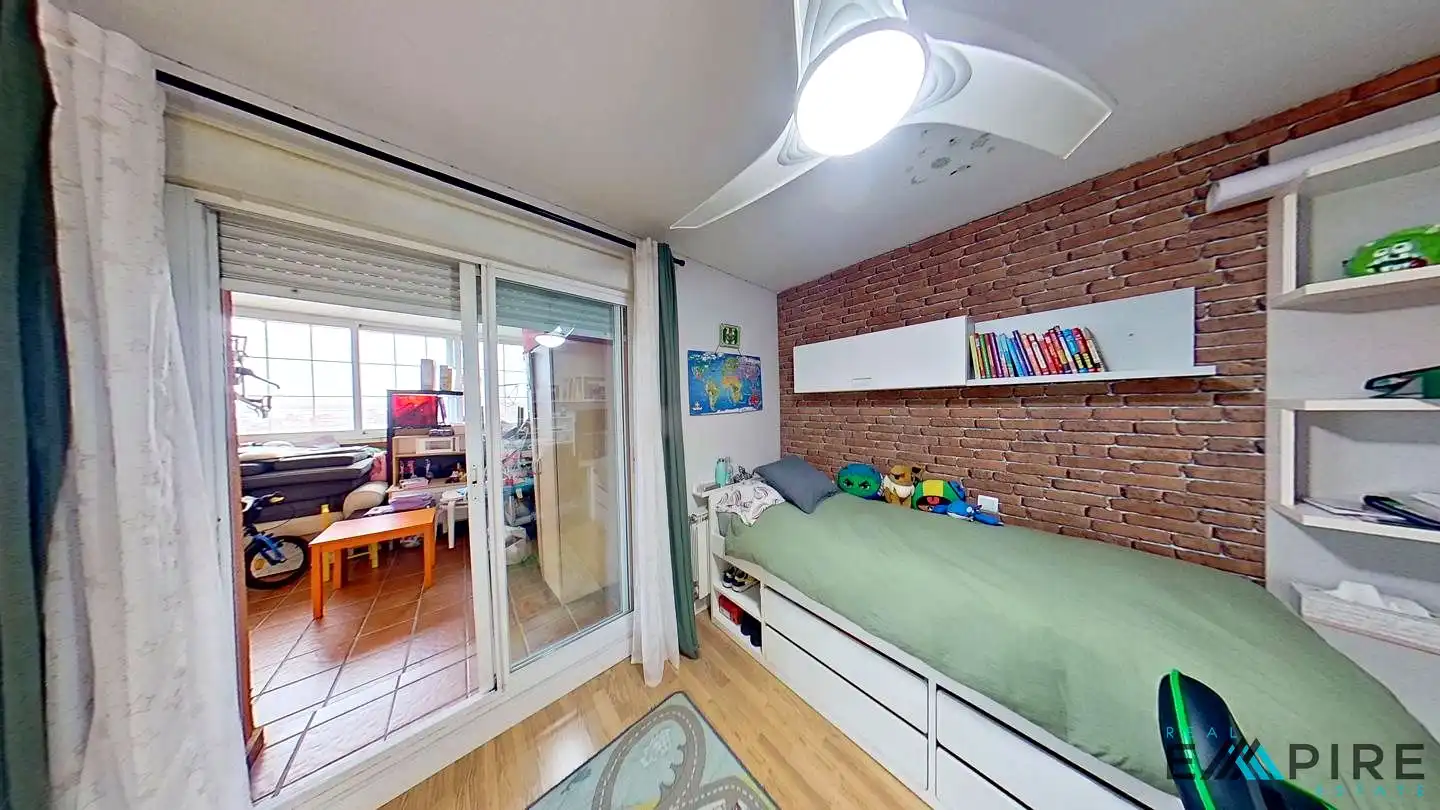 Habitación de Dúplex en venta en Parla con Aire acondicionado, Calefacción y Terraza