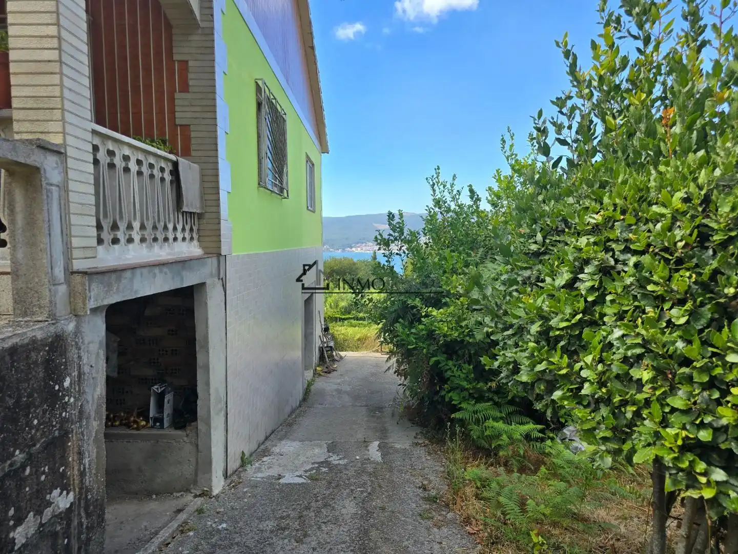 Vista exterior de Casa o xalet en venda en Pontevedra Capital  amb Jardí privat