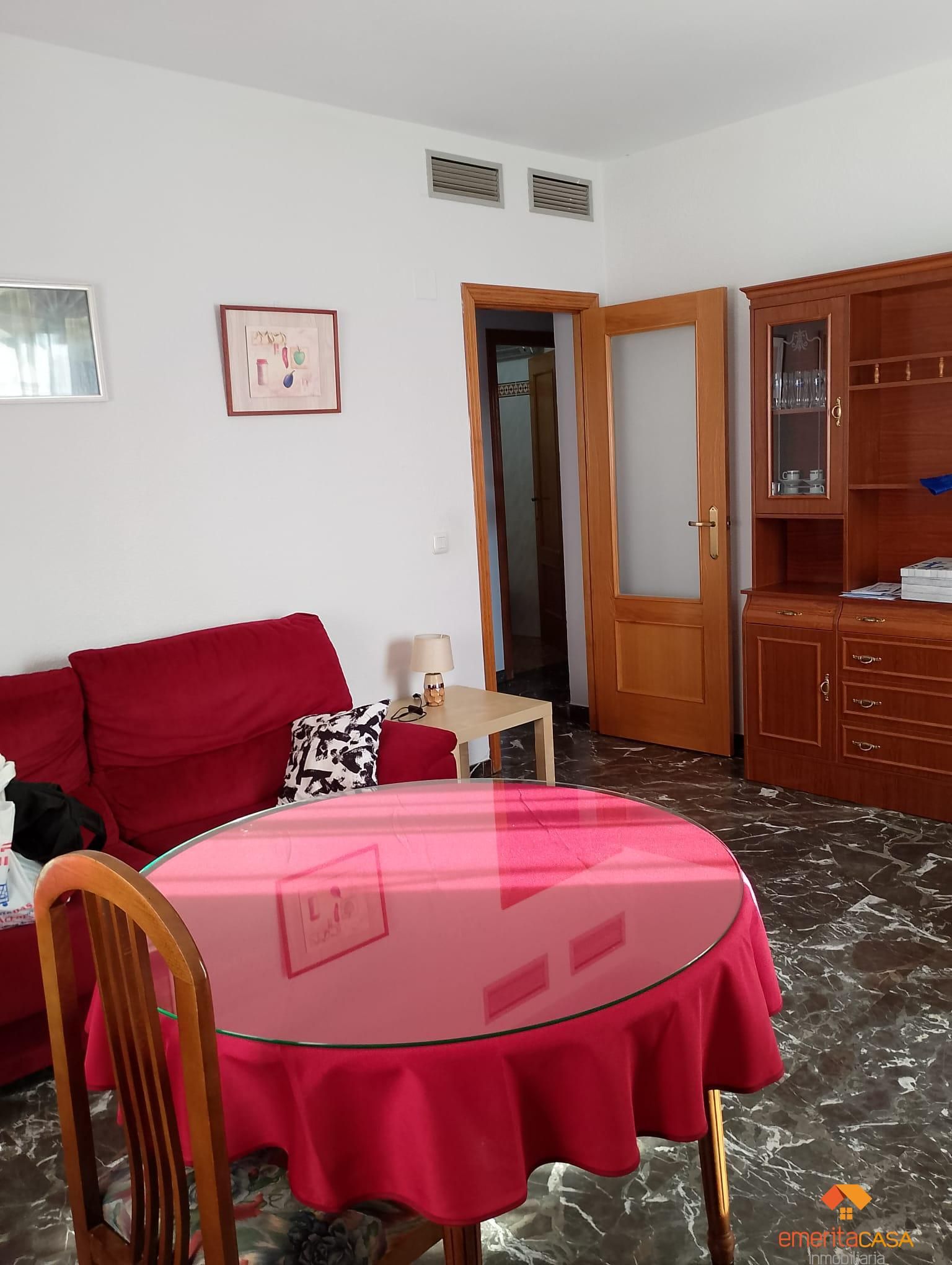 Sala d'estar de Apartament de lloguer en Mérida amb Traster i Moblat