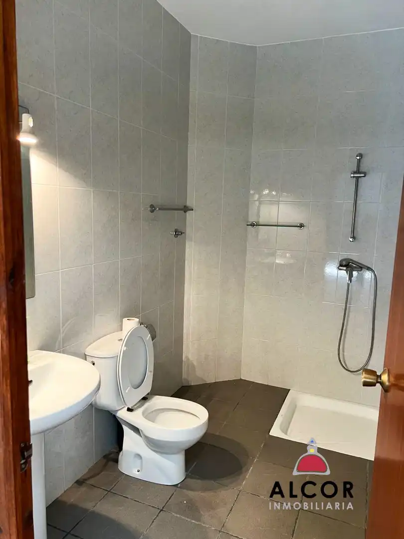 Baño de Nave industrial en venta en Benicarló