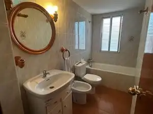 Baño de Estudio de alquiler en Alcalá de Henares con Calefacción, Jardín privado y Amueblado