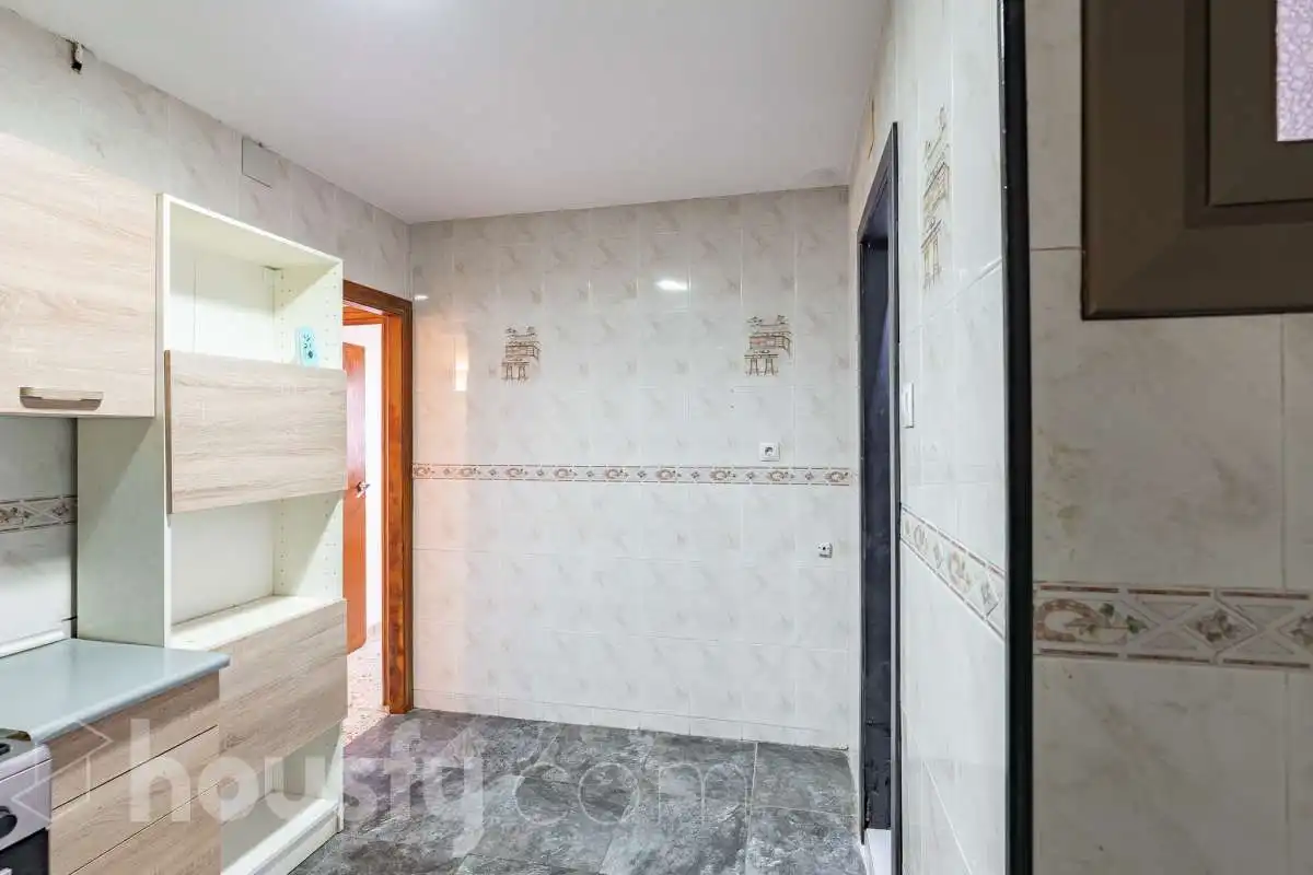 Baño de Piso en venta en Castelldefels con Aire acondicionado, Jardín privado y Terraza