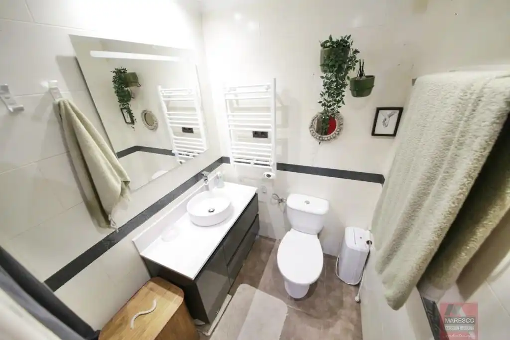 Badezimmer von Wohnungen zum Verkauf in Mijas mit Klimaanlage, Terrasse und Gemeinschaftspool