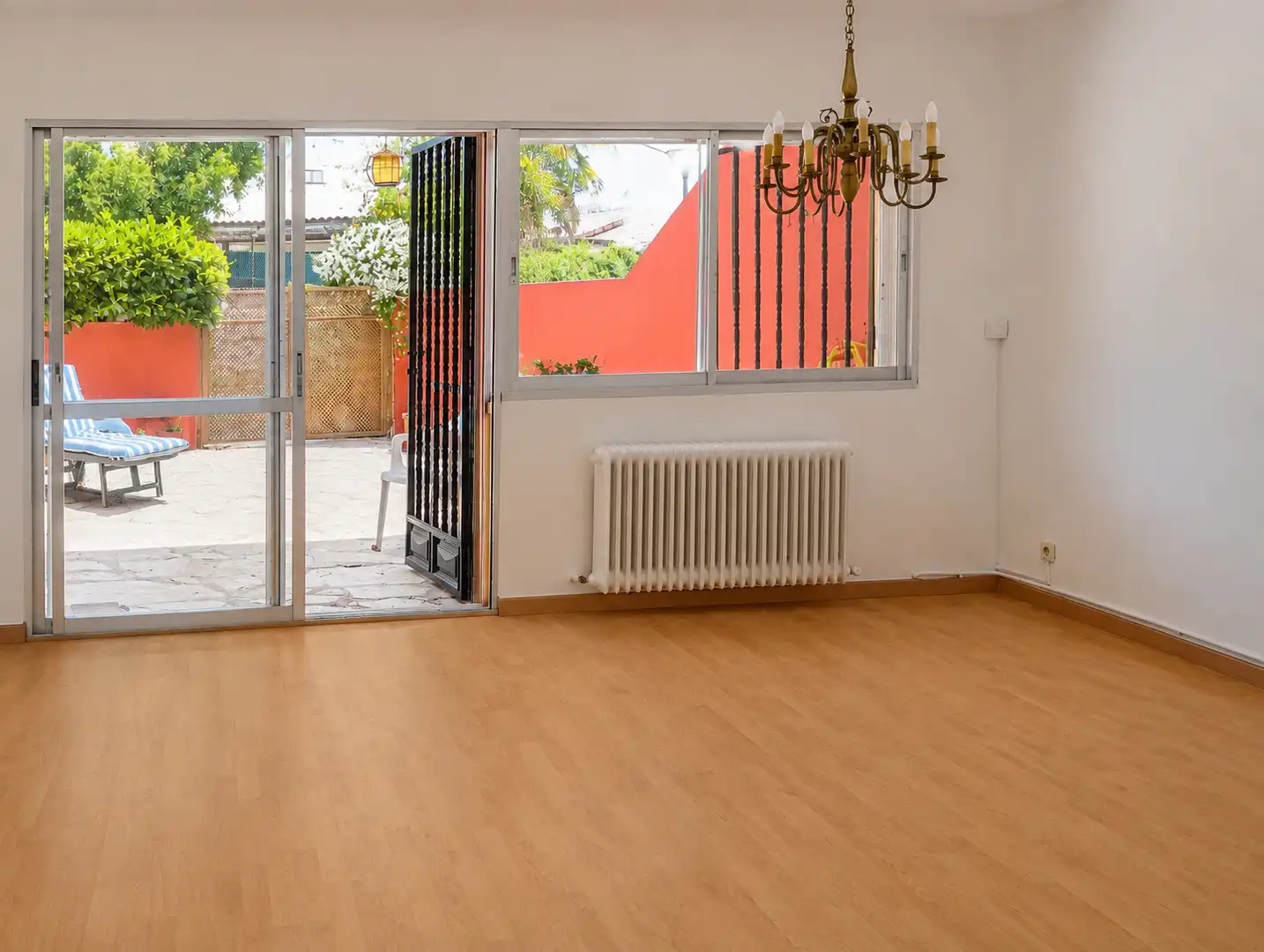 Einfamilien-Reihenhaus zur Miete in Hoyo de Manzanares mit Privatgarten und Gemeinschaftspool