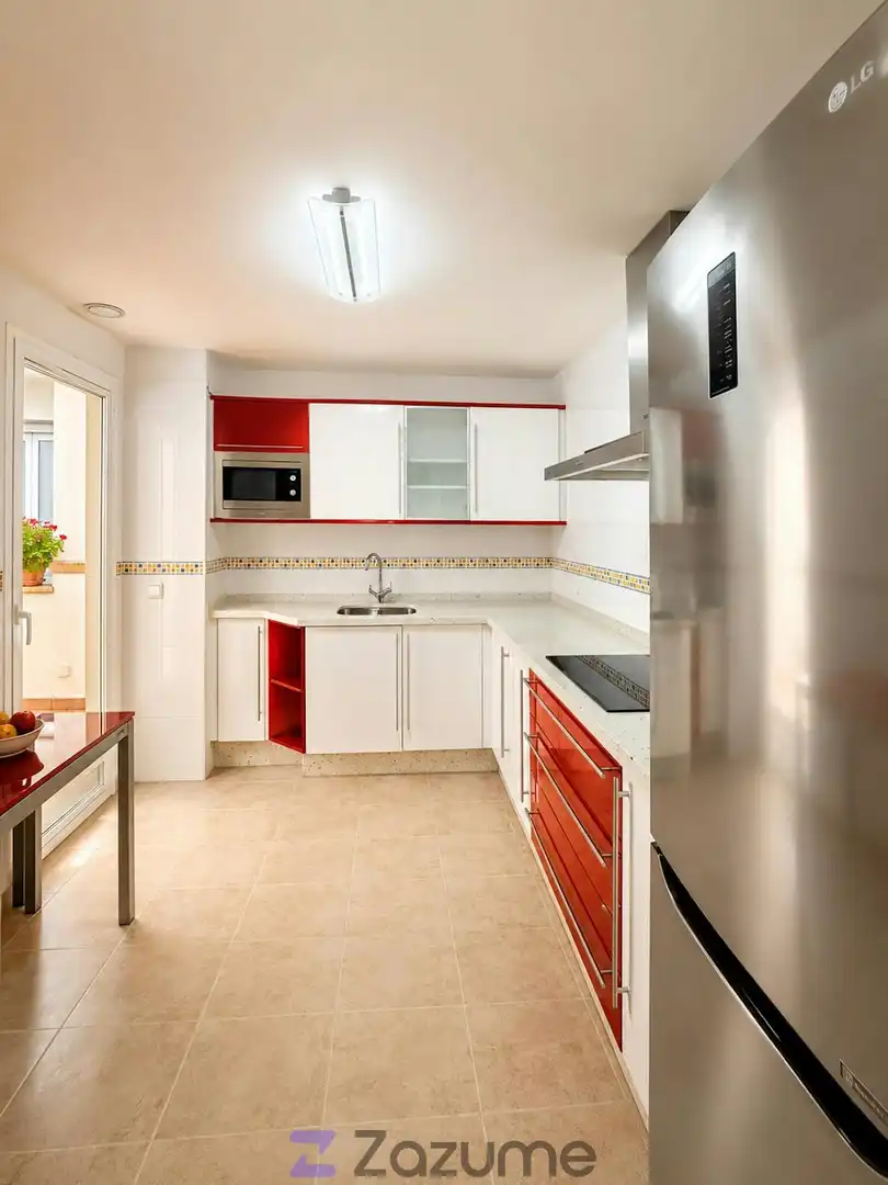 Cocina de Piso de alquiler en Málaga con Aire acondicionado, Calefacción y Terraza