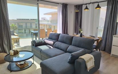 Living room of Flat to rent in Estepona  with Air Conditioner, Heating and Private garden