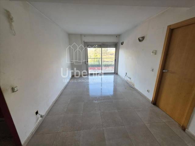 Piso en Venta en Isidre Rossell i Gimbern. en Celrà