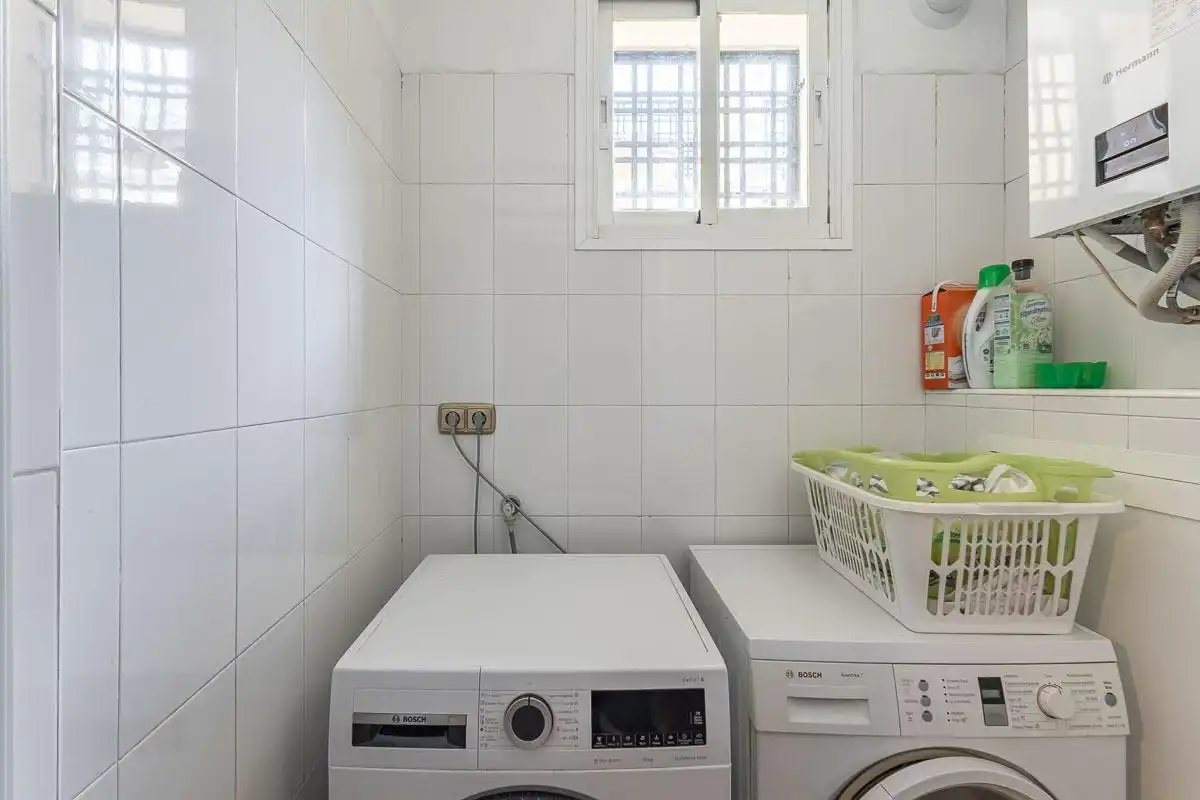 Cuina de Casa o xalet en venda en Granada amb Aire condicionat, Terrassa i Piscina