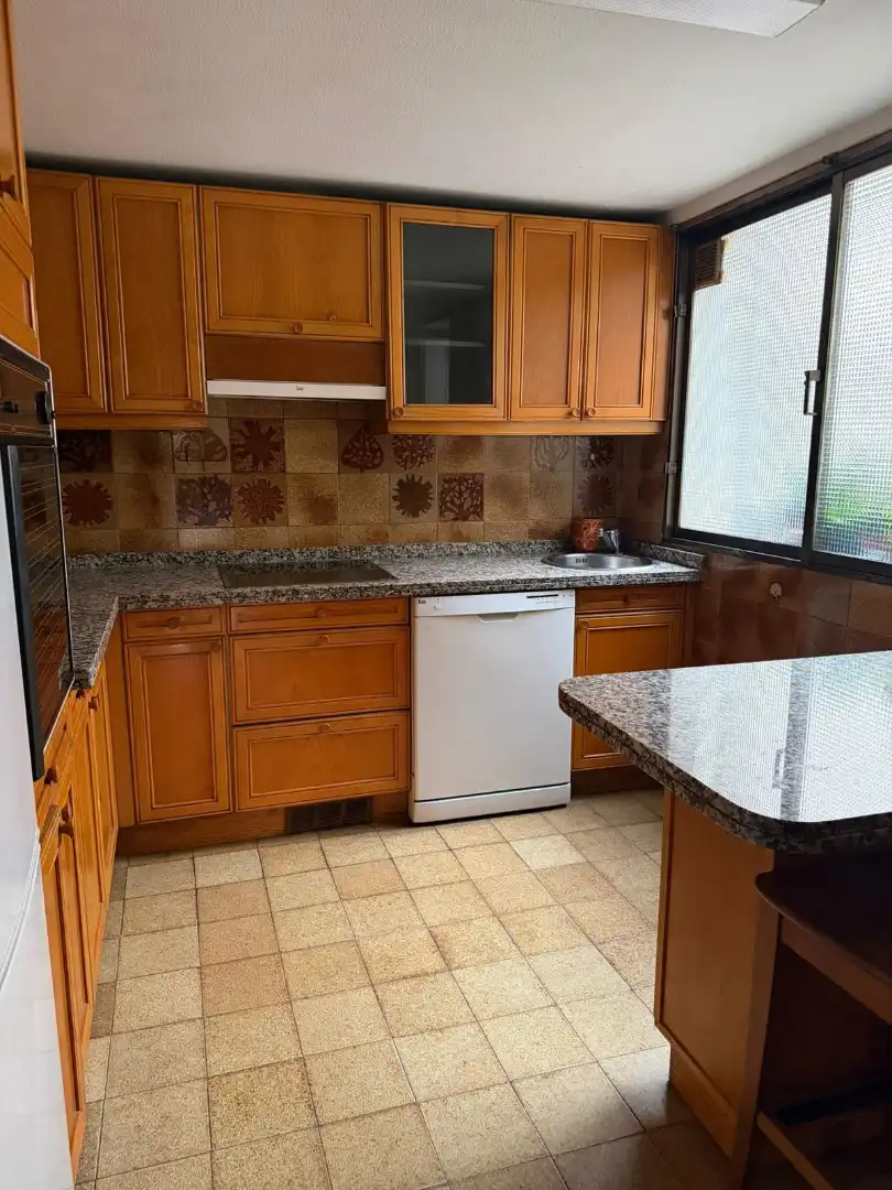 Flat with lift for sale in Calle Marqués de Santa Cruz, imagen 9