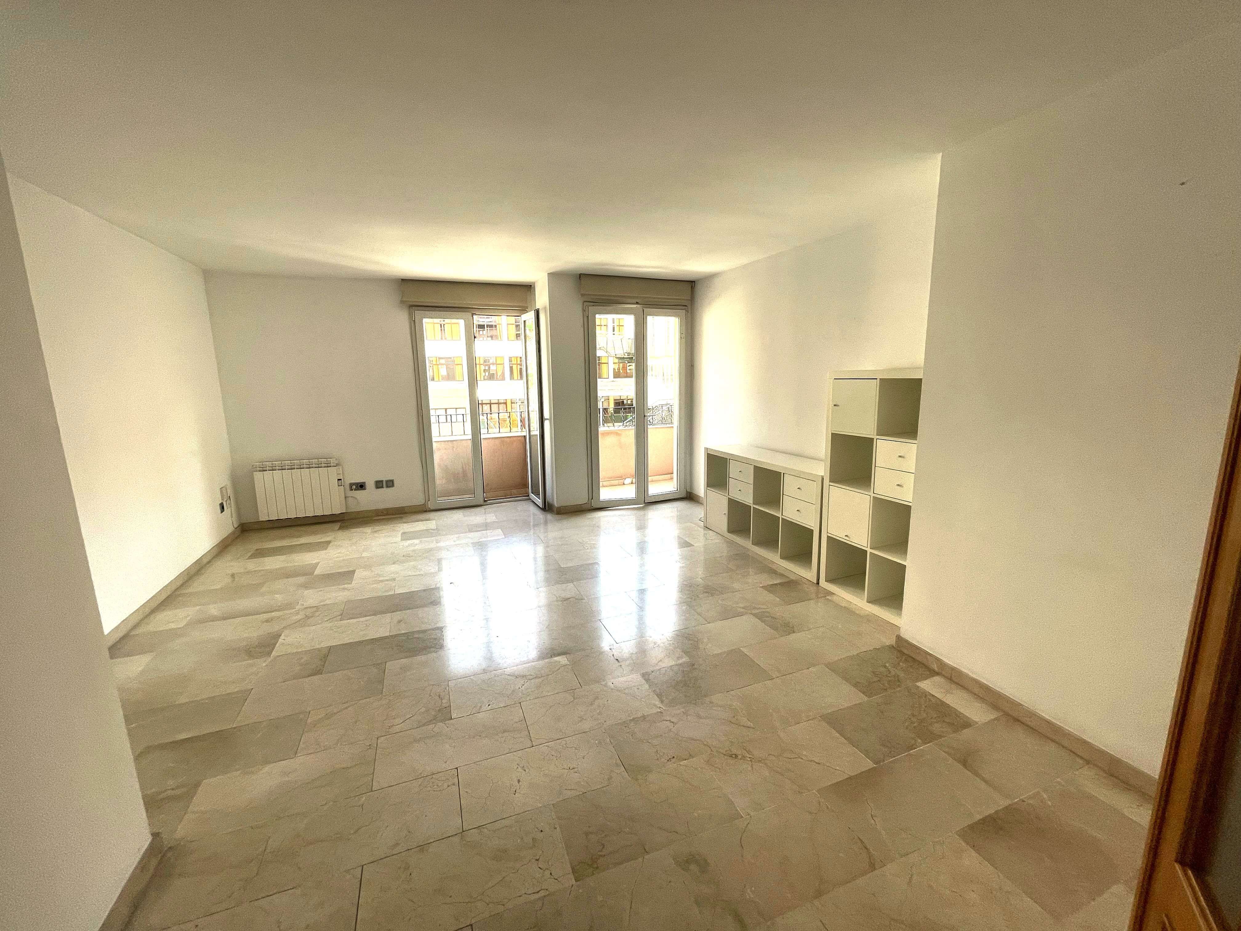 Sala d'estar de Apartament de lloguer en  Palma de Mallorca amb Aire condicionat