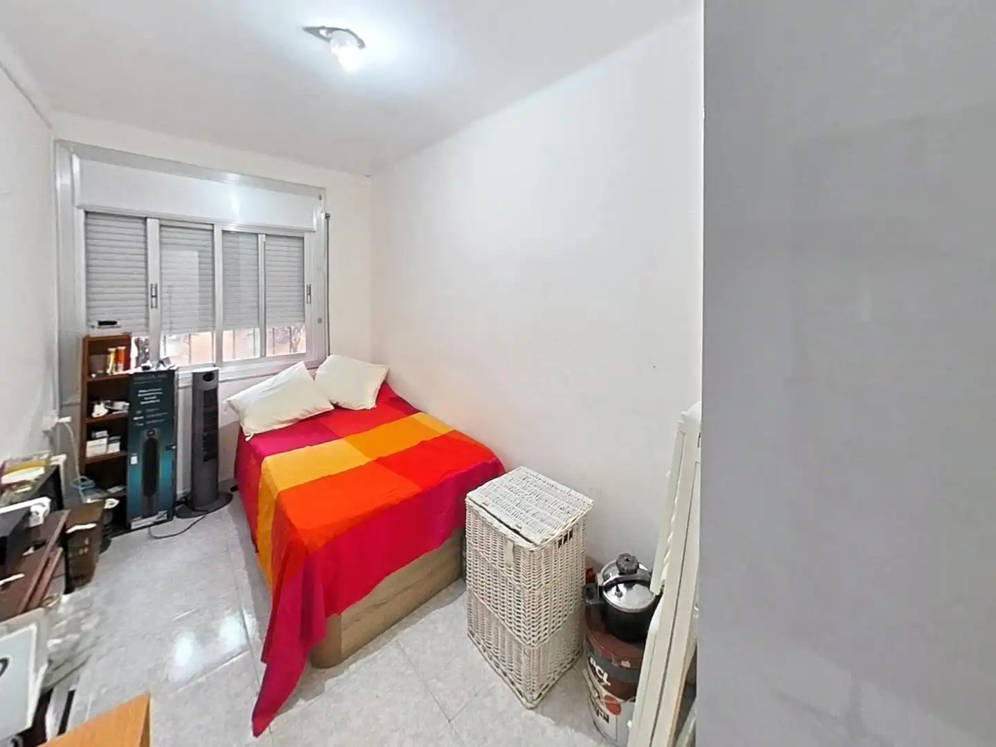 Habitación de Planta baja en venta en Sabadell con Calefacción