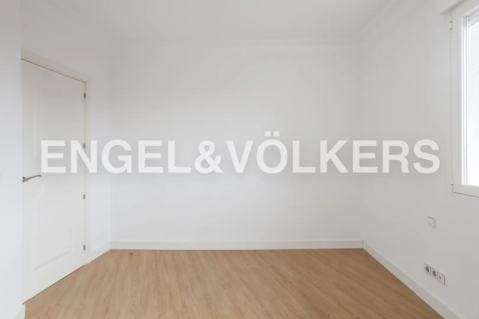 Living room of Flat for rent in Madrid  with Heating, Terrace and Balcony