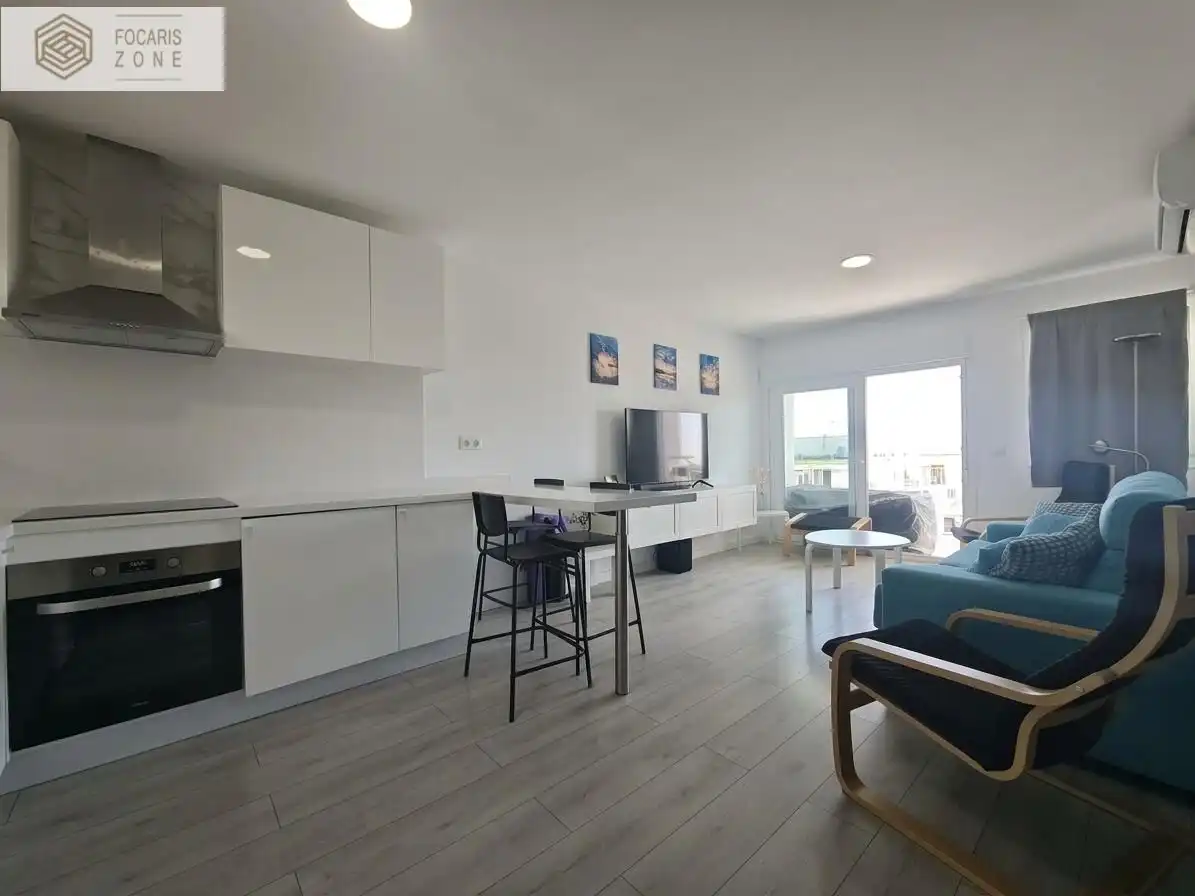 Sala d'estar de Pis en venda en Benalmádena amb Aire condicionat, Terrassa i Balcó